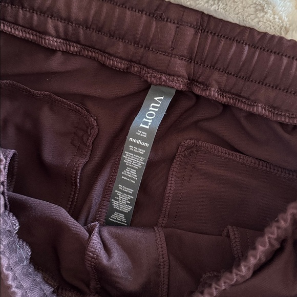 Vuori Burgundy Joggers with Pocket - Picture 4 of 7